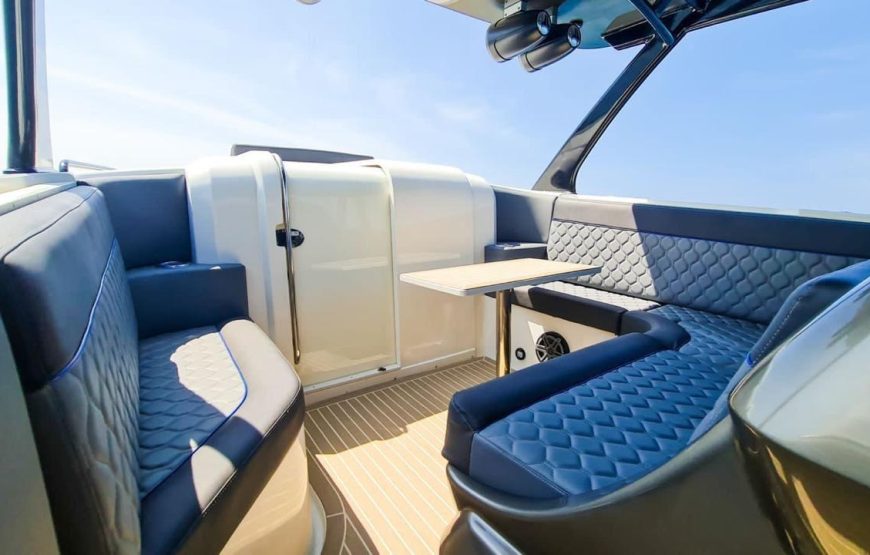 PRIVATE BOAT BLACK PHANTER