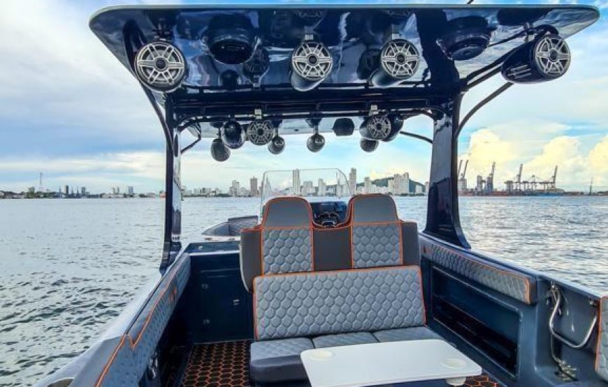 PRIVATE BOAT Black Sheet